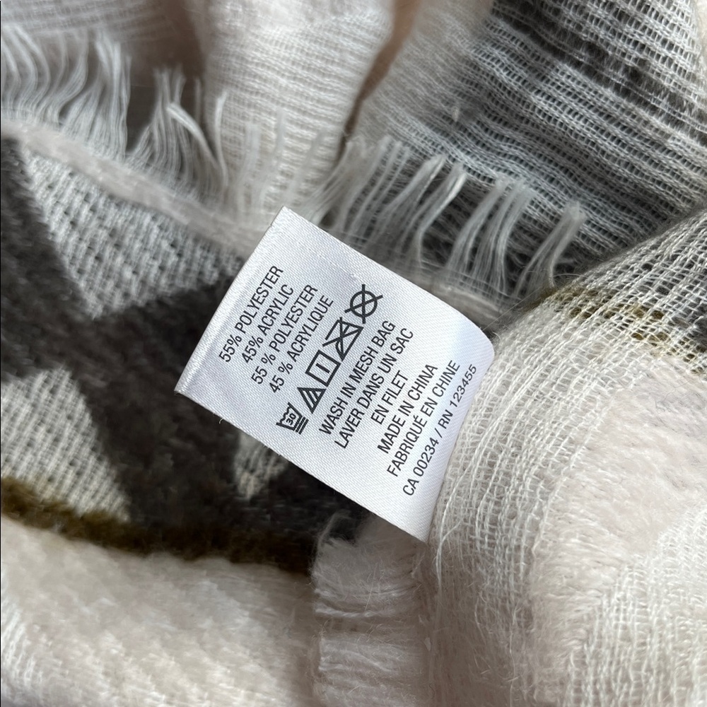 Geometric Patterned Scarf in Brown and Cream - Picture 5 of 5